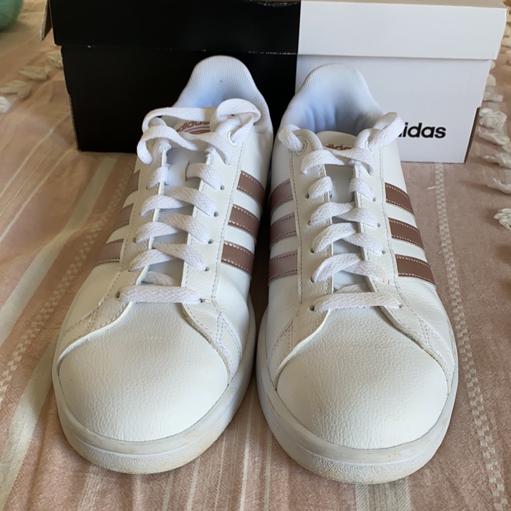 Women’s Adidas CF Advantage size 9.5 - Picture 2 of 7